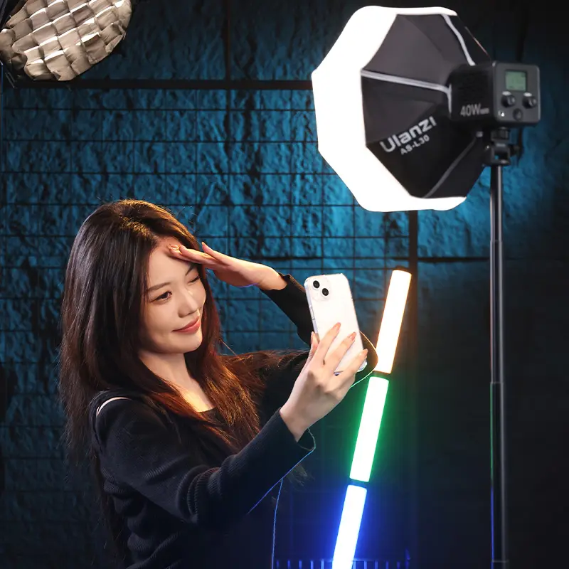 Ulanzi AS-L30 30cm Mini Bowens Mount Lantern Softbox L081GBB1 - Image 3