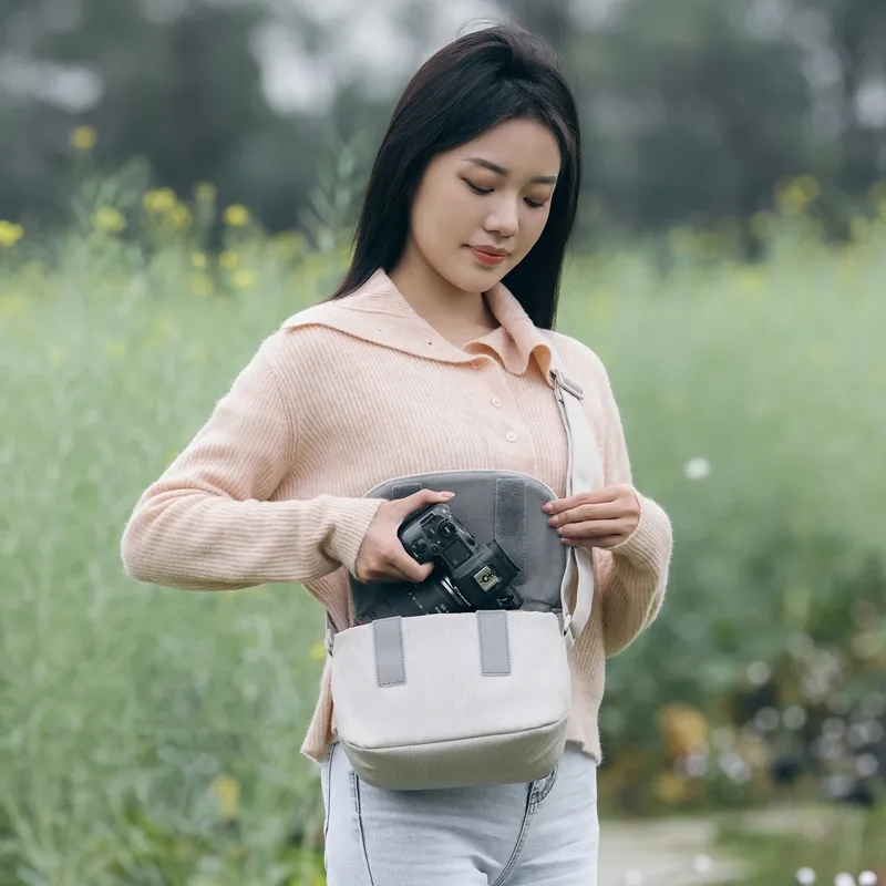 Ulanzi F01 Camera Sling Bag B011 - Image 14