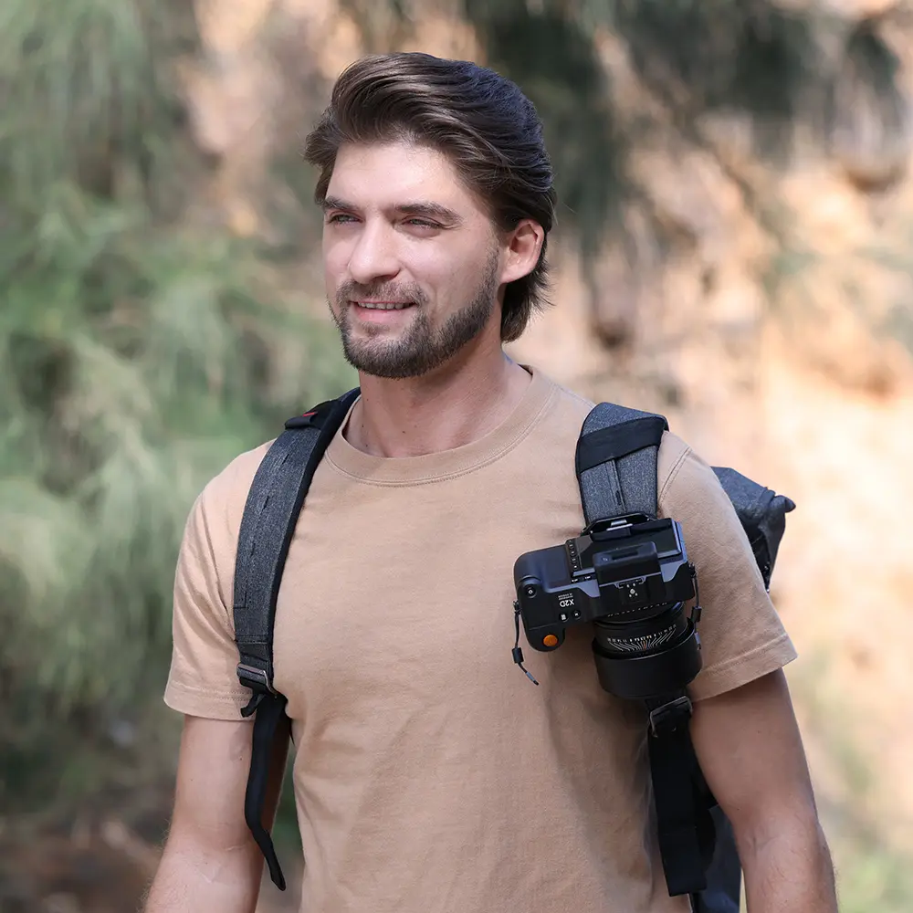 Ulanzi Falcam F38 Camera Backpack Strap Clip - Image 6