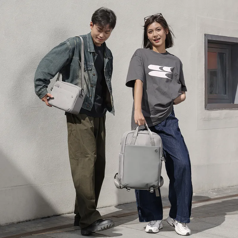 Ulanzi F08 Lightweight Travel Backpack B159 - Image 3