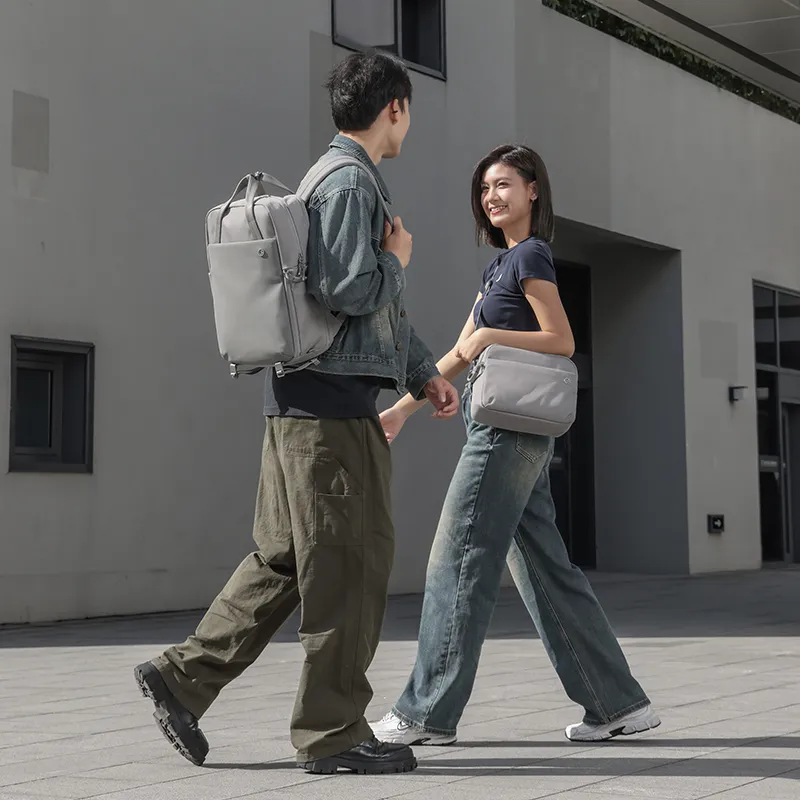 Ulanzi F08 Lightweight Travel Backpack B159 - Image 7
