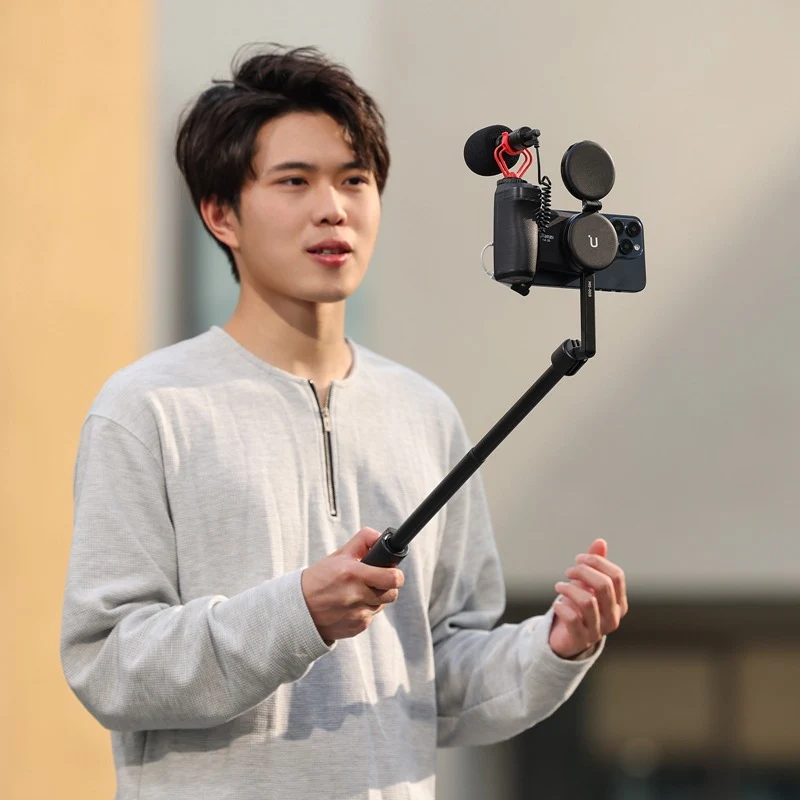 Ulanzi MA35 MagSafe Bluetooth Smartphone Camera Shutter and Grip - Image 19